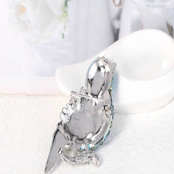🐦 Betsey Johnson sparkling, colorful bird brooch 🐦 - Picture 4 of 5